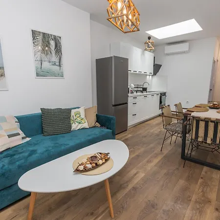 The House 2 布尔加斯